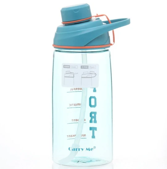 Vaso de agua de plástico MOQ bajo con tapa de paja Botella de agua para deportes al aire libre